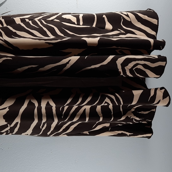 NWT BCX Brown/beige animal print halter top SZ MEDIUM - Picture 3 of 8